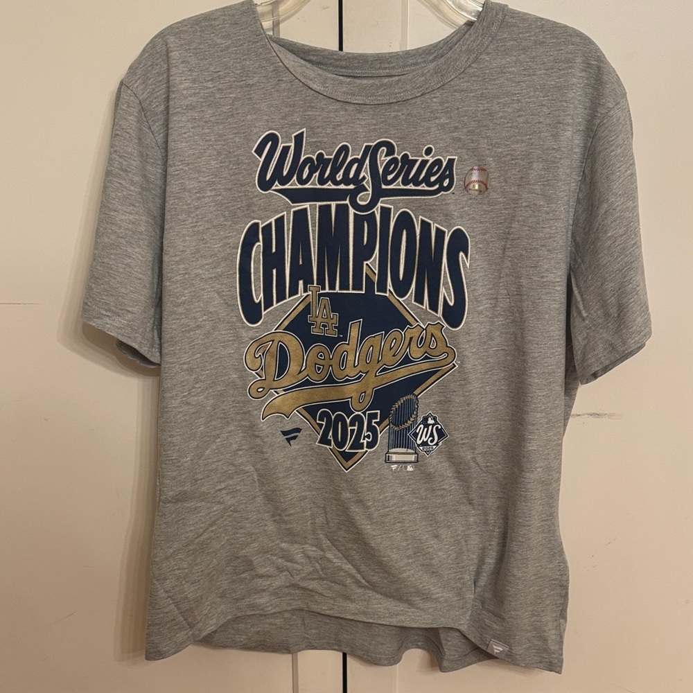Los Angeles Dodgers World Series Champions 2025 Tee - Gray - Women’s large